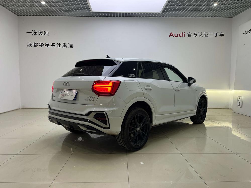 Audi Audi Q2L