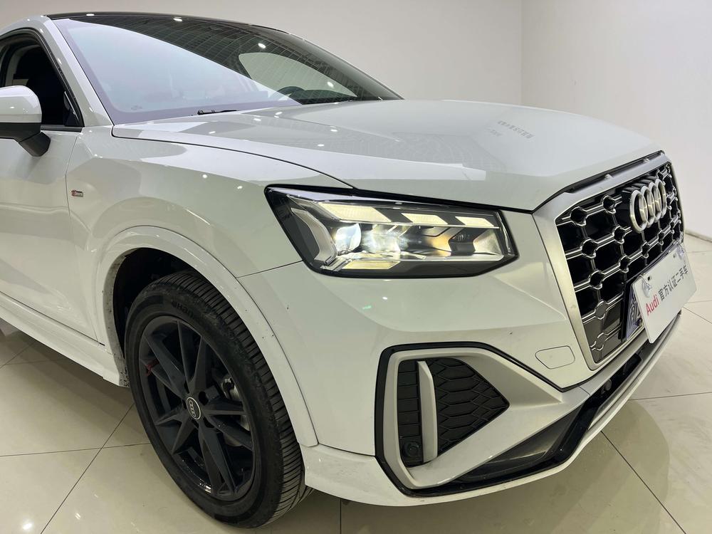 Audi Audi Q2L