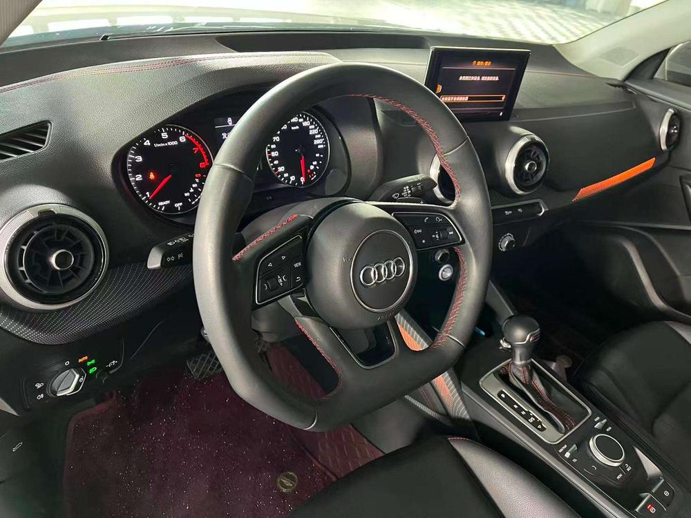Audi Audi Q2L