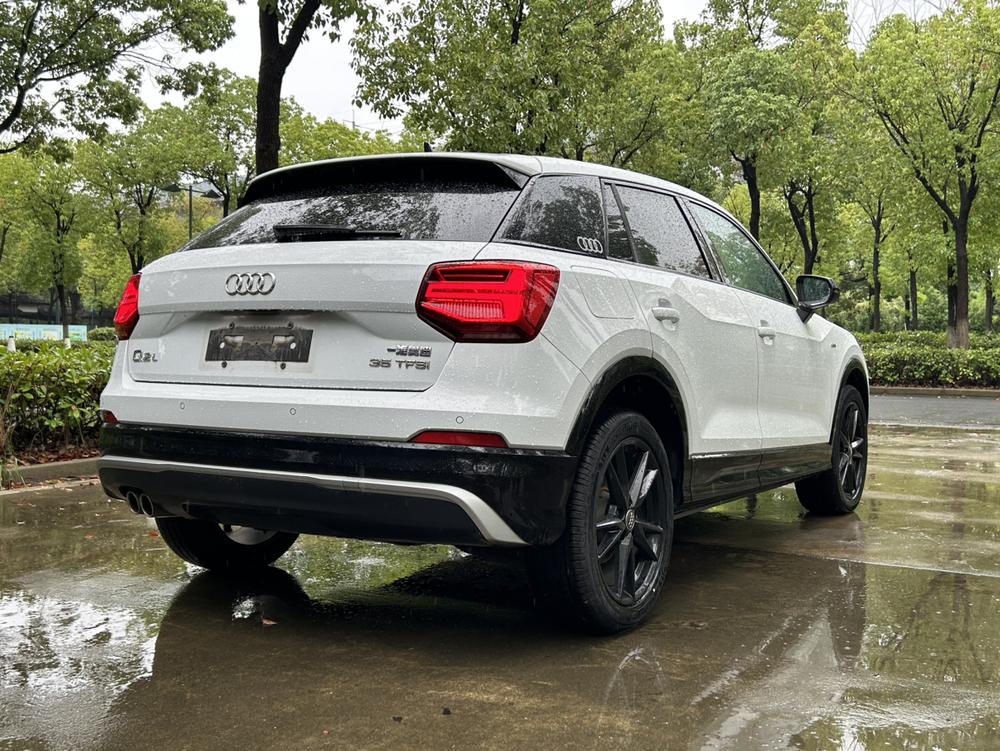 Audi Audi Q2L