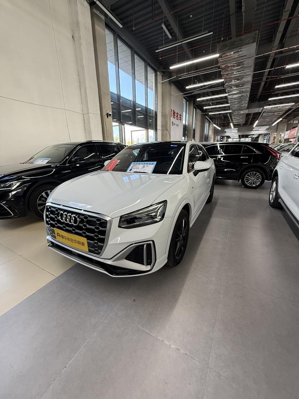 Audi Audi Q2L