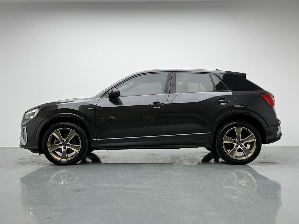 Audi Audi Q2L