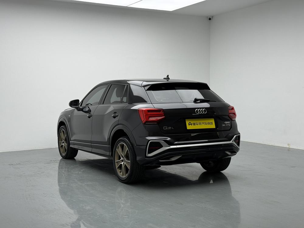 Audi Audi Q2L