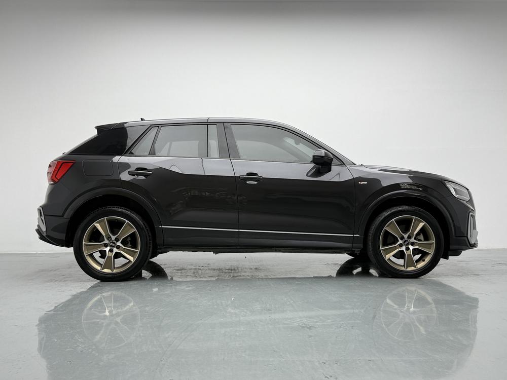 Audi Audi Q2L