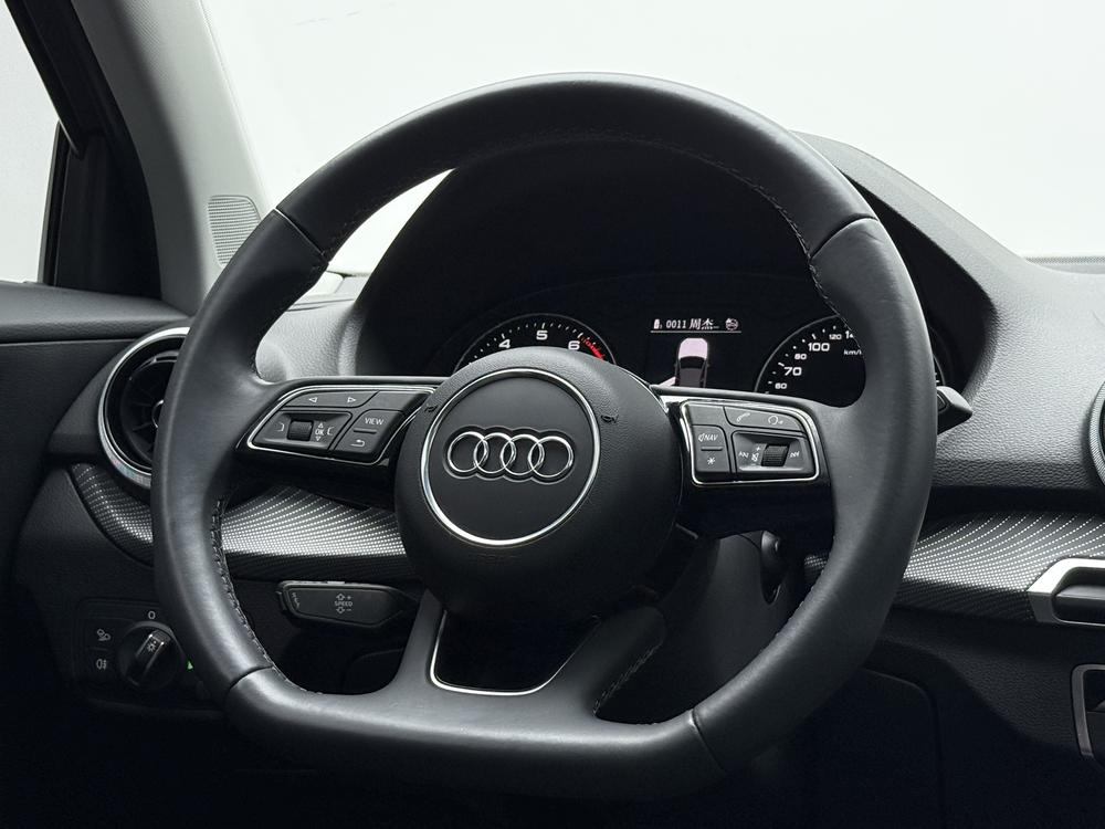 Audi Audi Q2L
