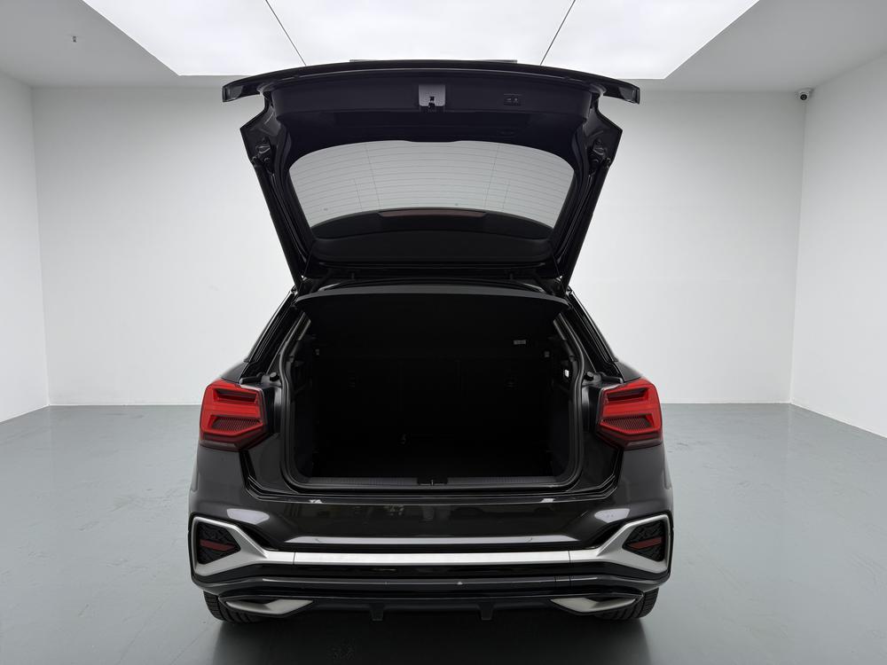 Audi Audi Q2L