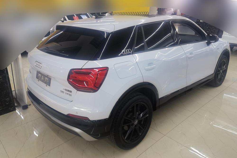 Audi Audi Q2L