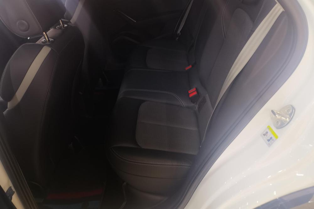 Audi Audi Q2L