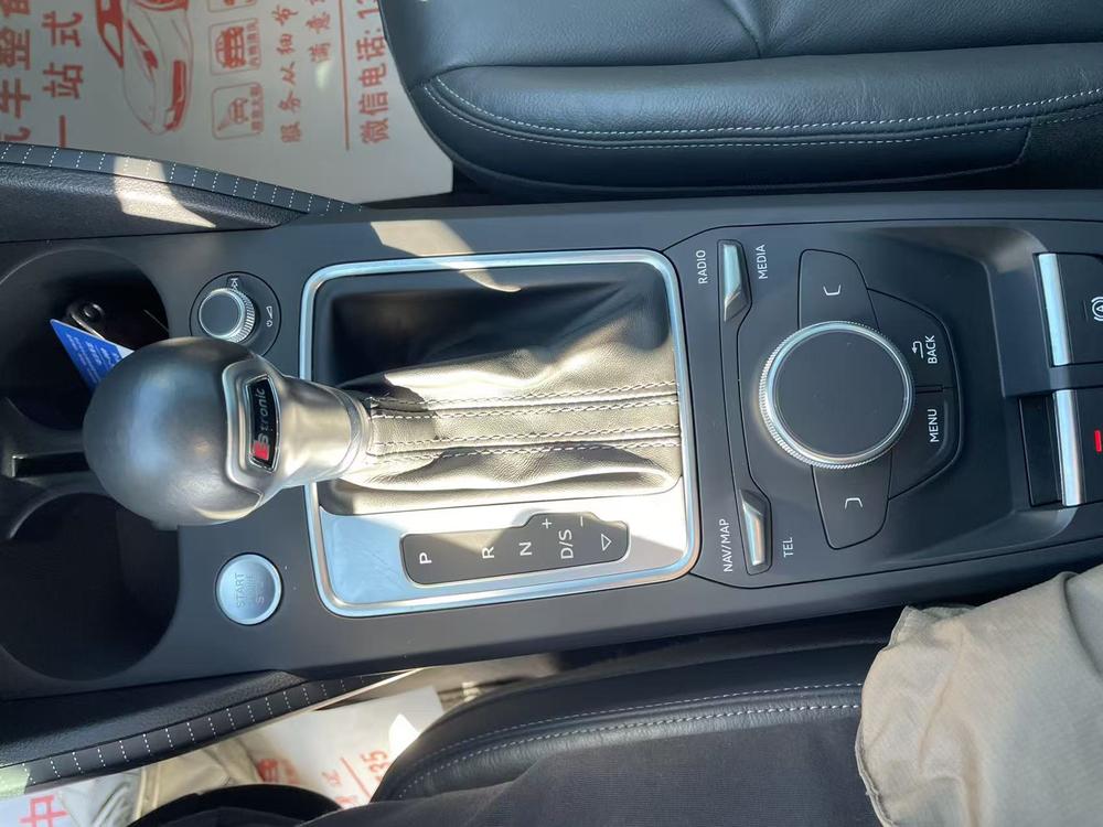 Audi Audi Q2L