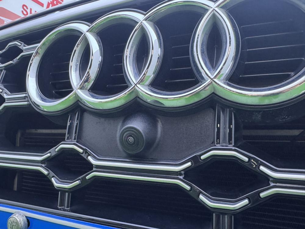 Audi Audi Q2L