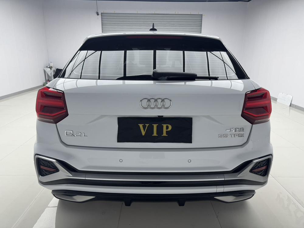 Audi Audi Q2L