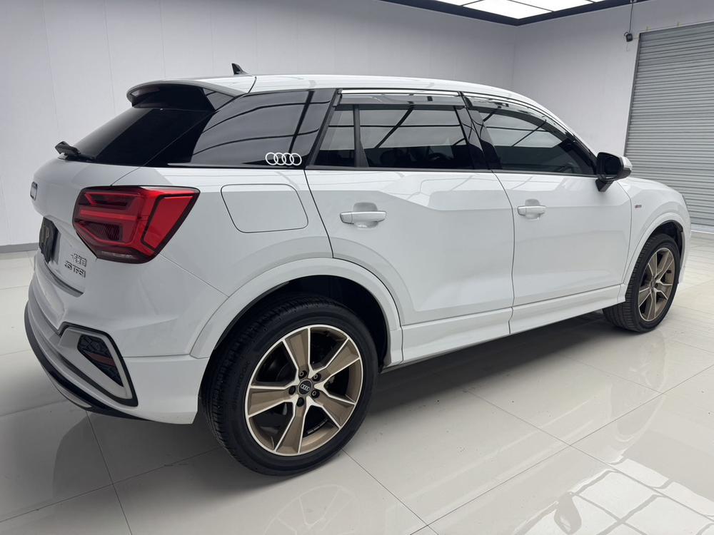 Audi Audi Q2L