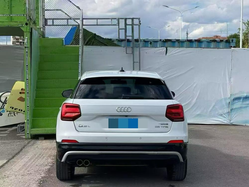 Audi Audi Q2L