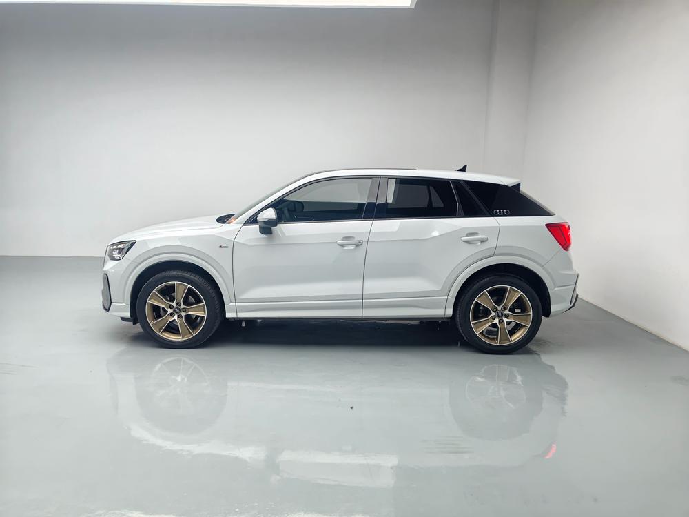 Audi Audi Q2L