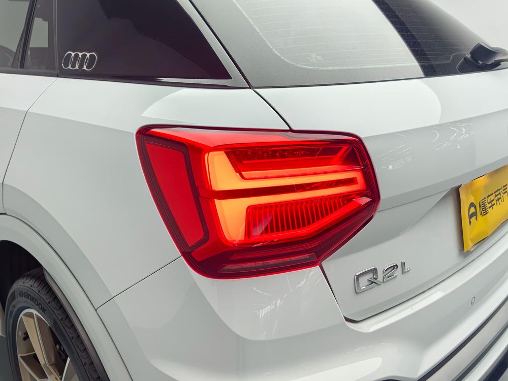 Audi Audi Q2L