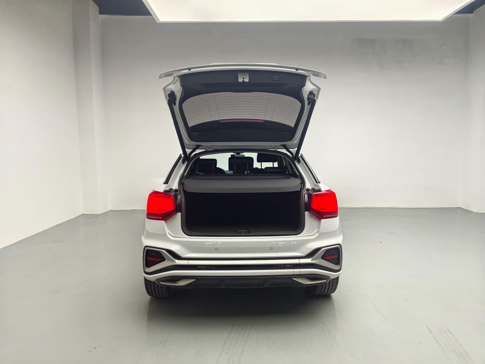 Audi Audi Q2L