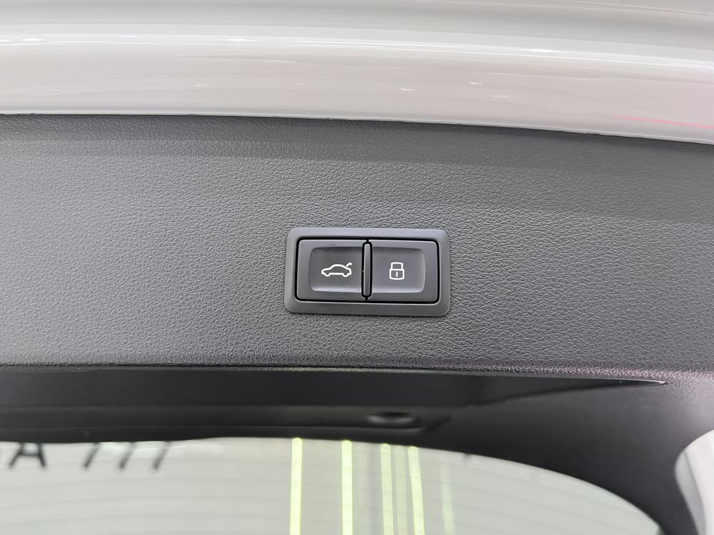 Audi Audi Q2L