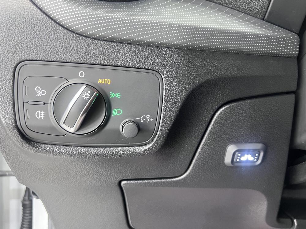 Audi Audi Q2L