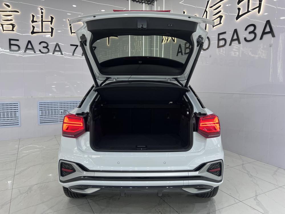 Audi Audi Q2L