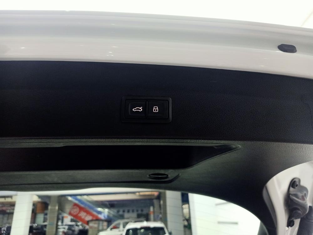 Audi Audi Q2L
