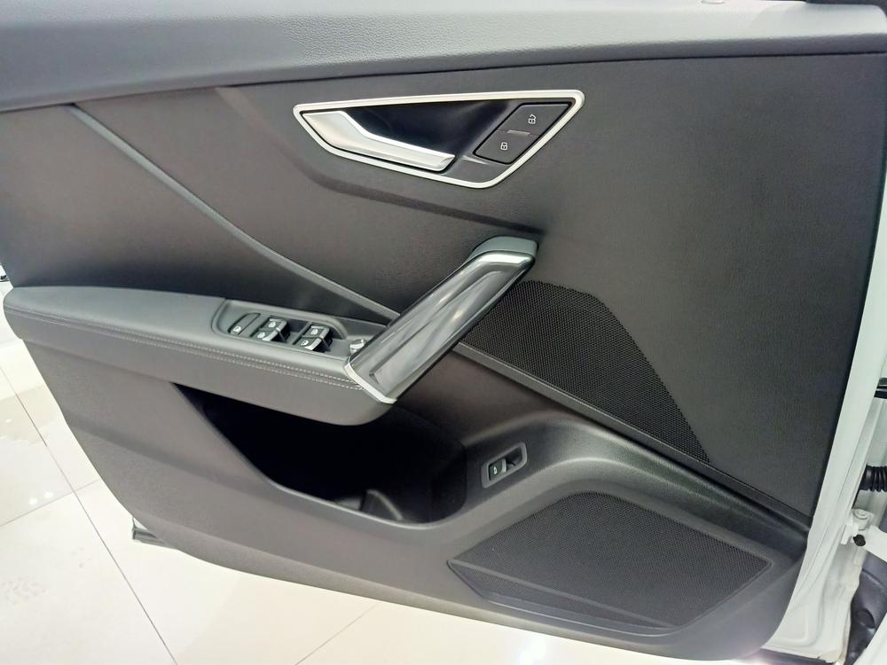 Audi Audi Q2L