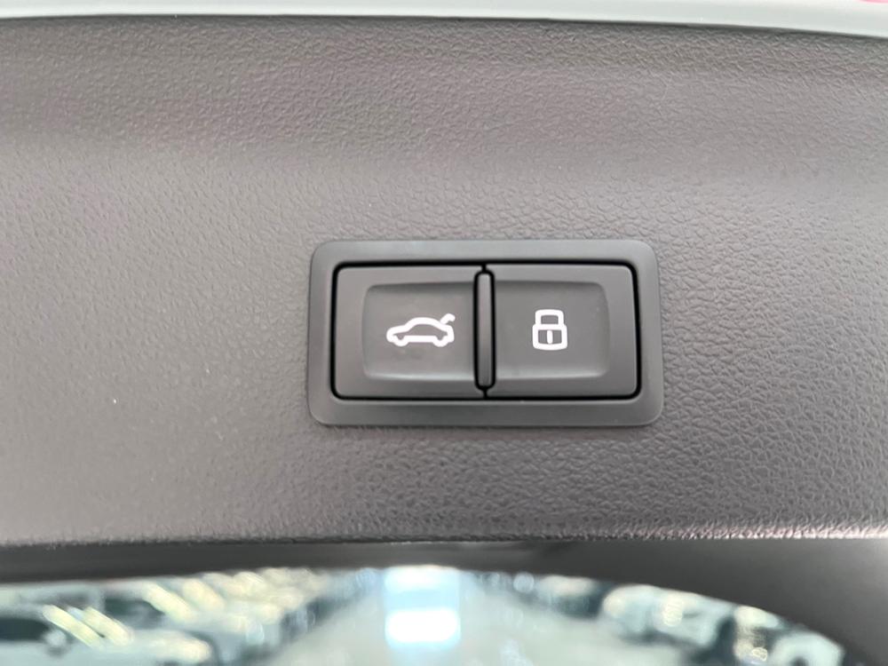Audi Audi Q2L