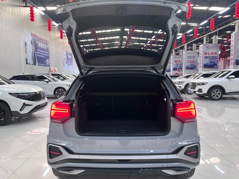 Audi Audi Q2L