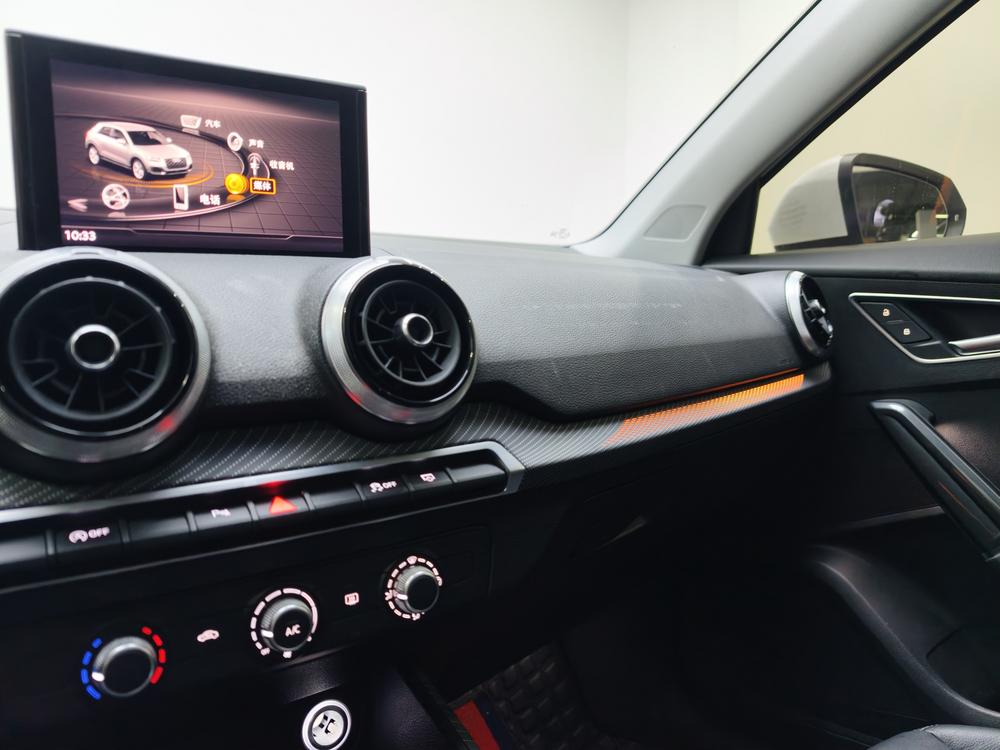 Audi Audi Q2L