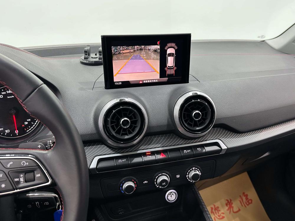 Audi Audi Q2L