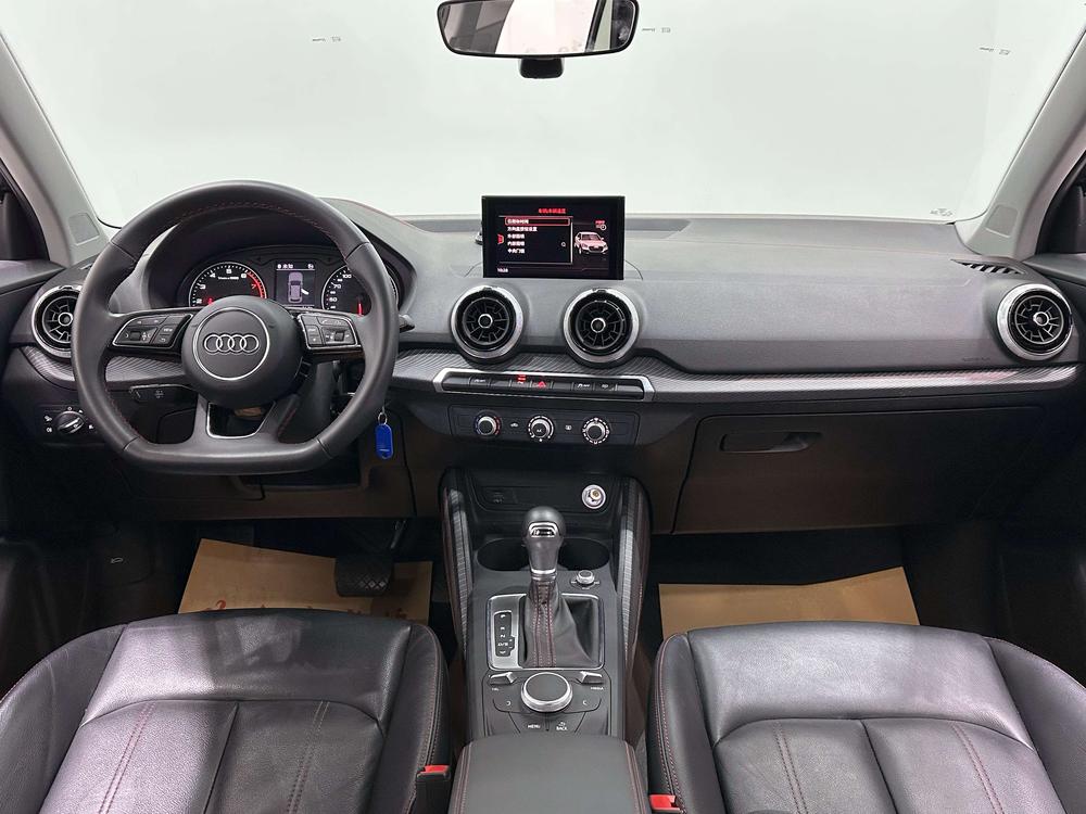 Audi Audi Q2L