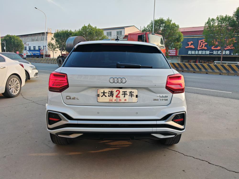 Audi Audi Q2L