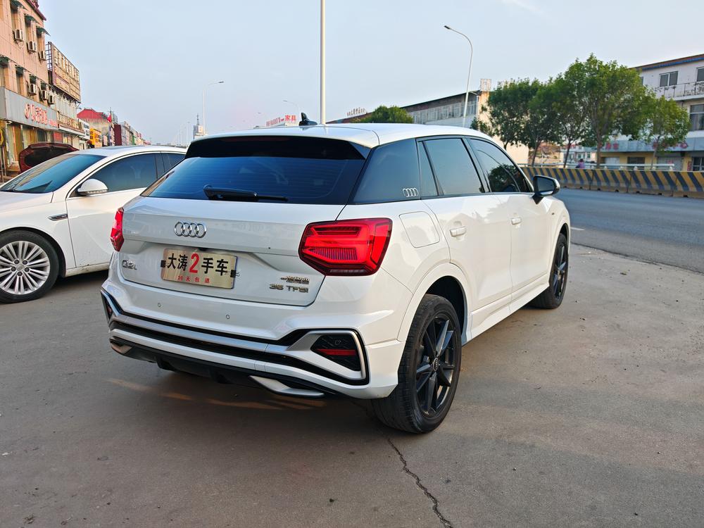 Audi Audi Q2L