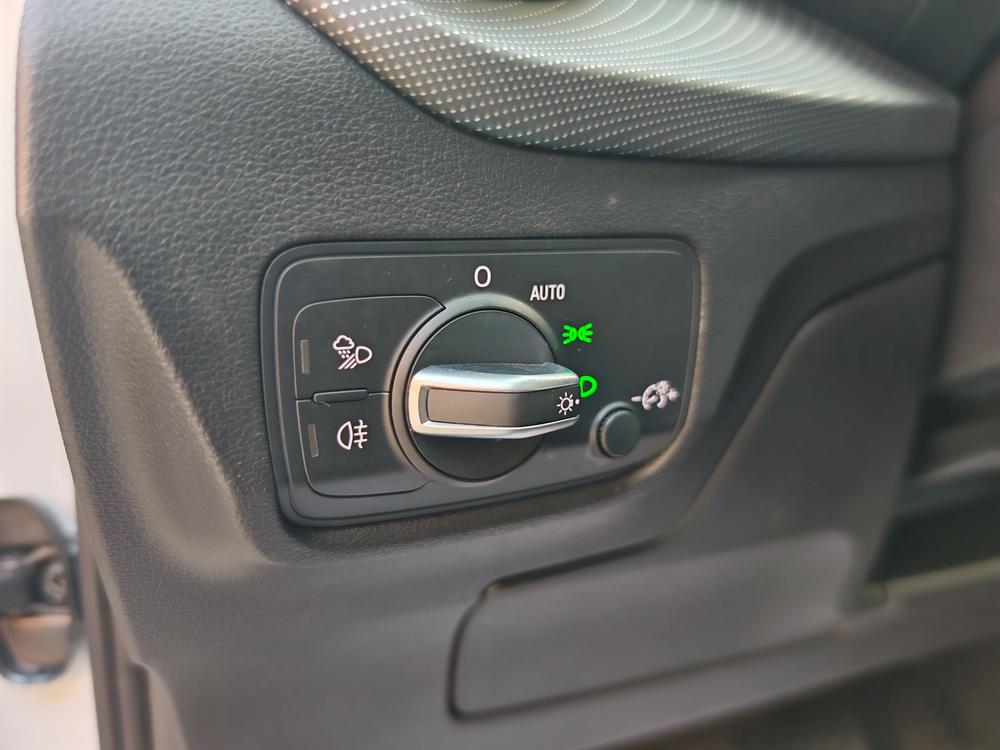 Audi Audi Q2L