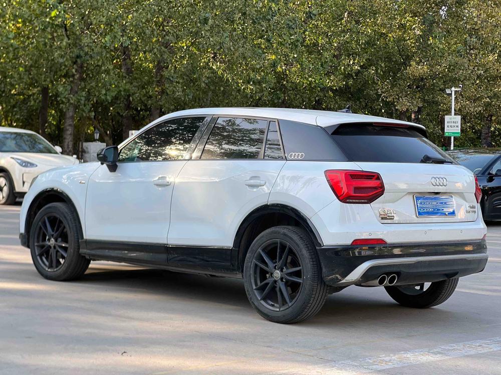 Audi Audi Q2L