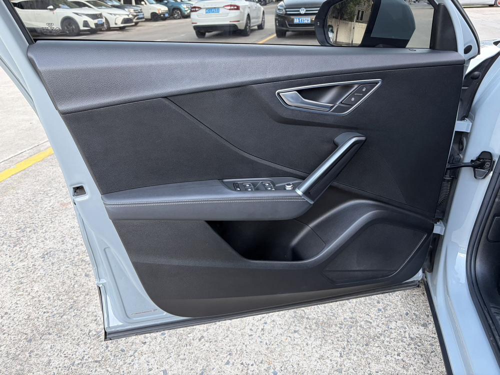 Audi Audi Q2L