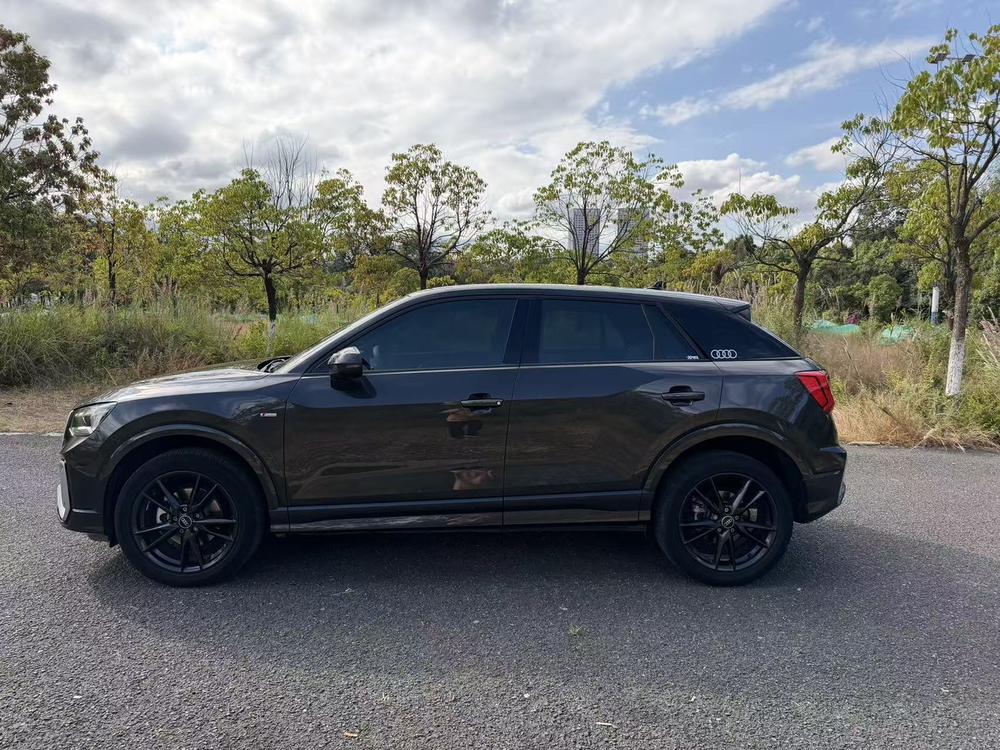 Audi Audi Q2L