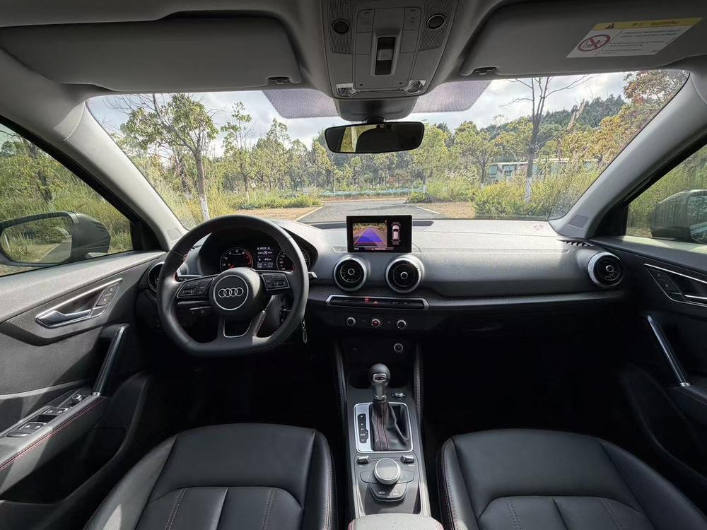 Audi Audi Q2L