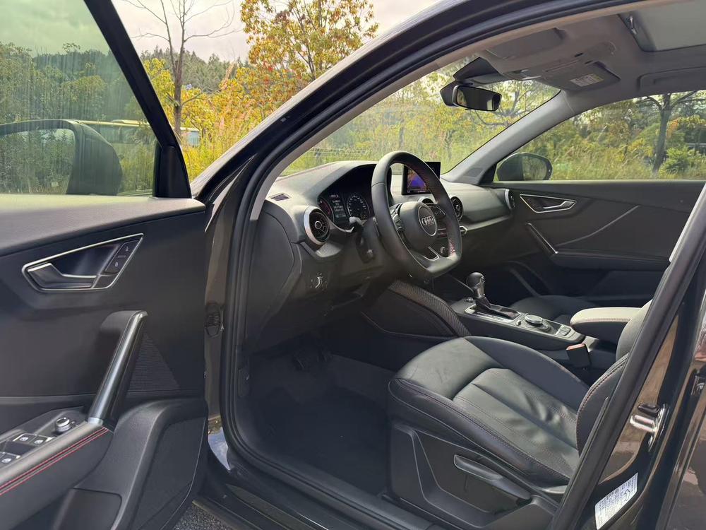 Audi Audi Q2L