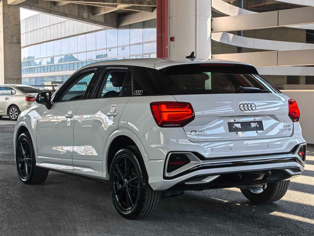 Audi Audi Q2L