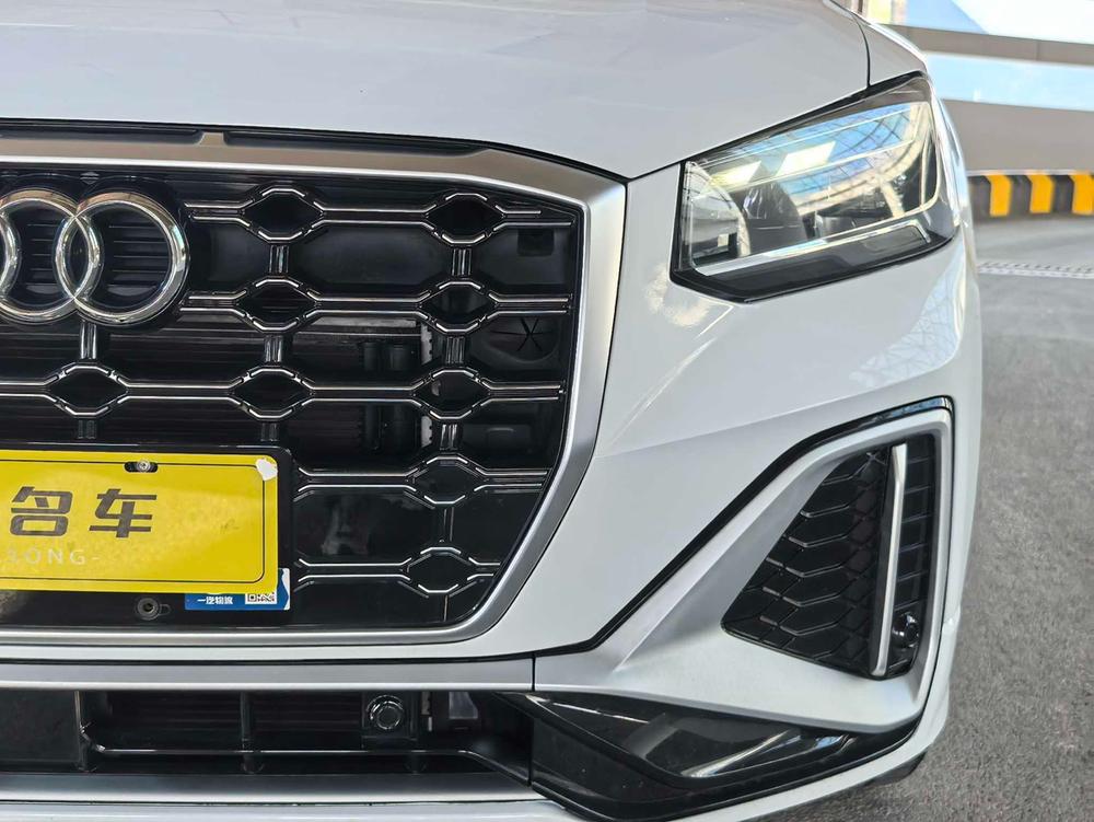 Audi Audi Q2L