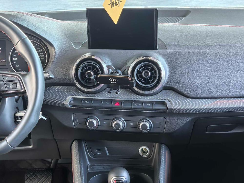 Audi Audi Q2L
