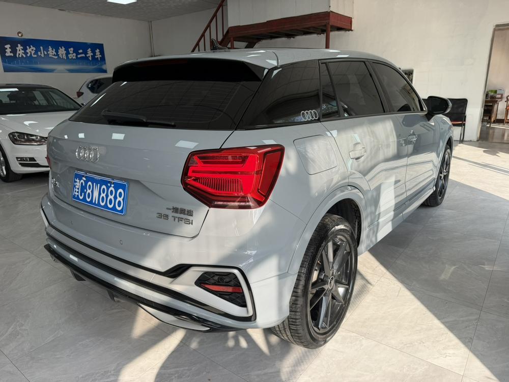Audi Audi Q2L
