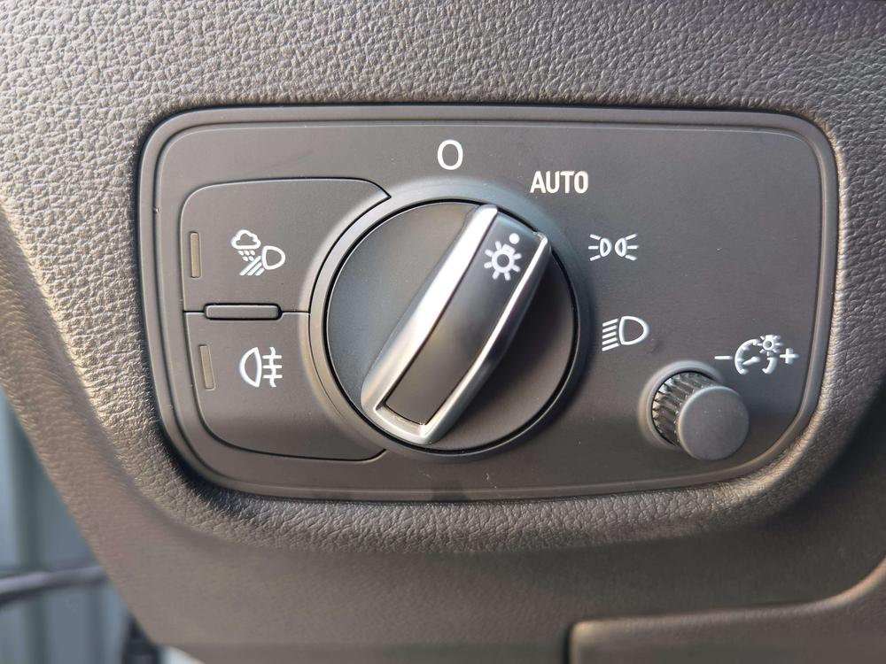 Audi Audi Q2L