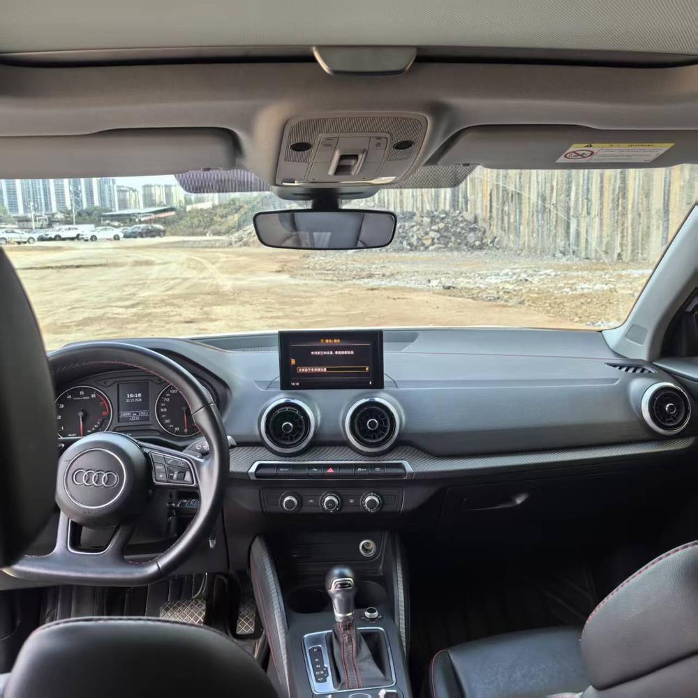 Audi Audi Q2L