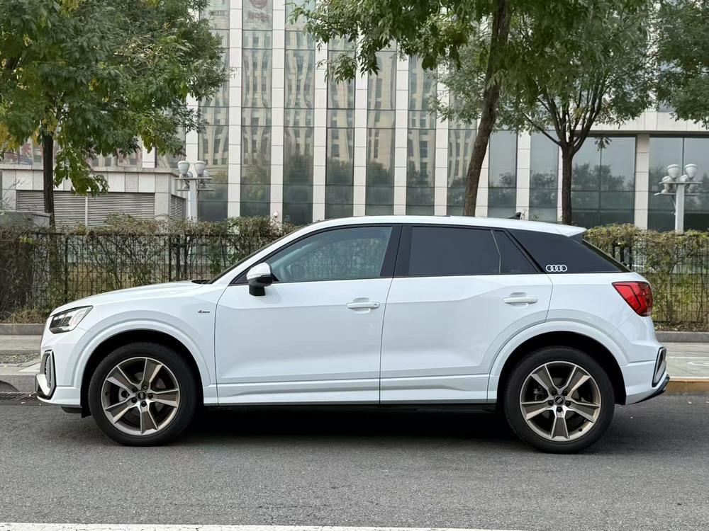 Audi Audi Q2L