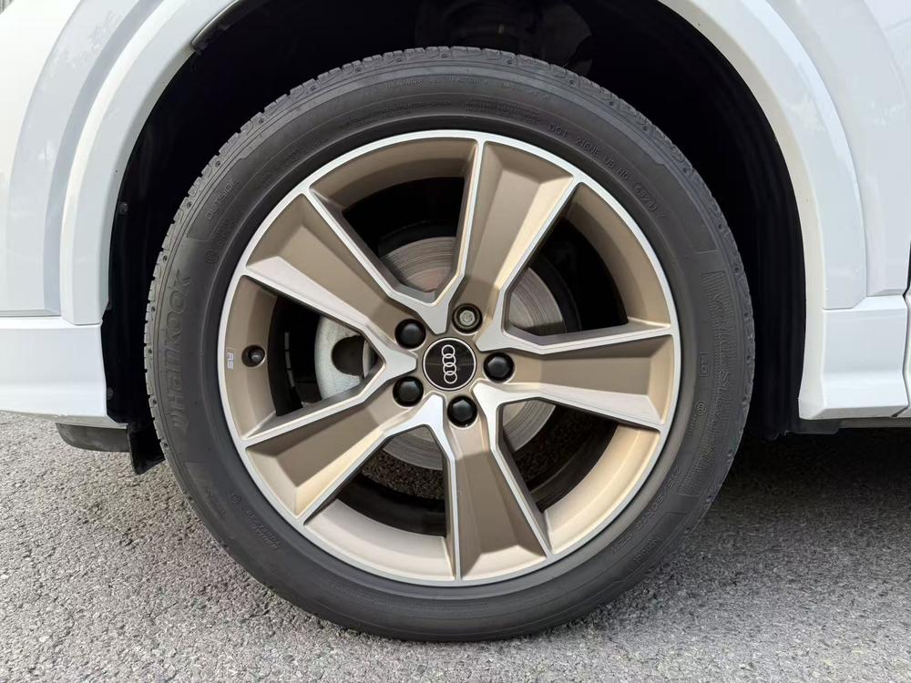 Audi Audi Q2L