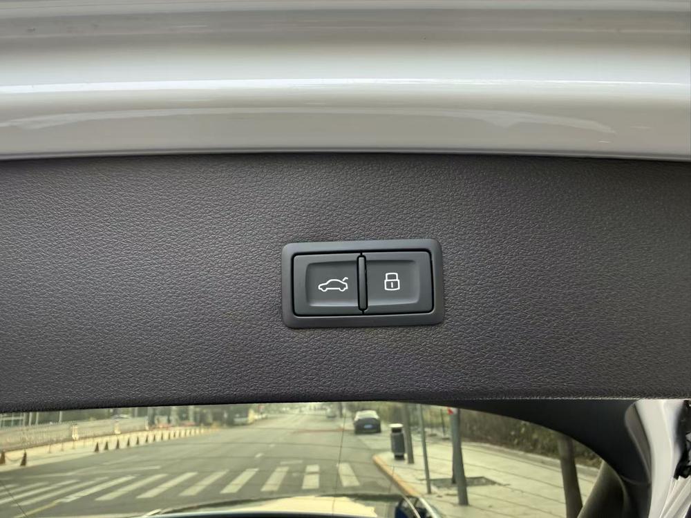Audi Audi Q2L