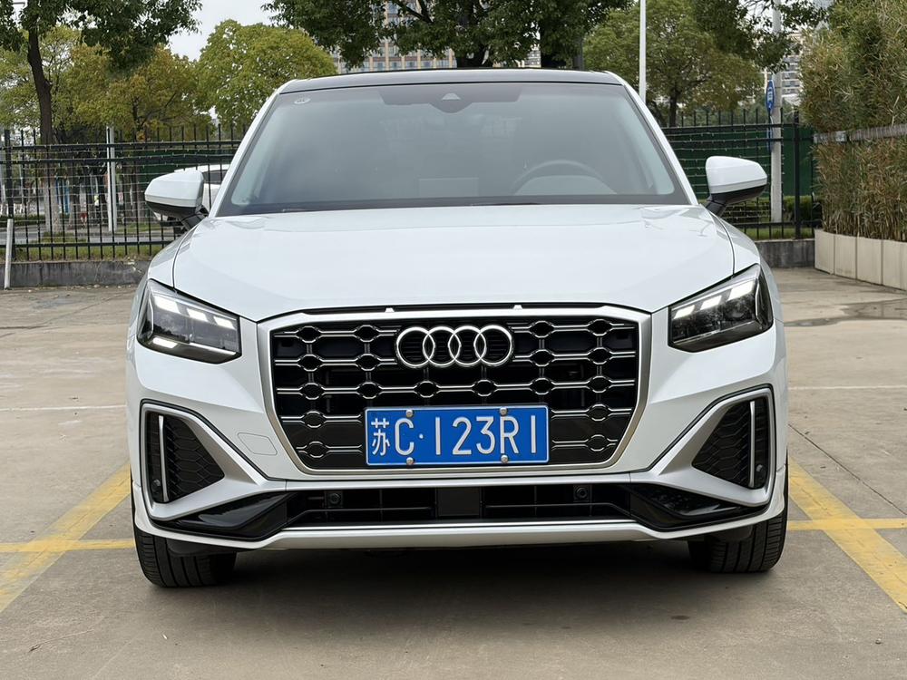Audi Audi Q2L
