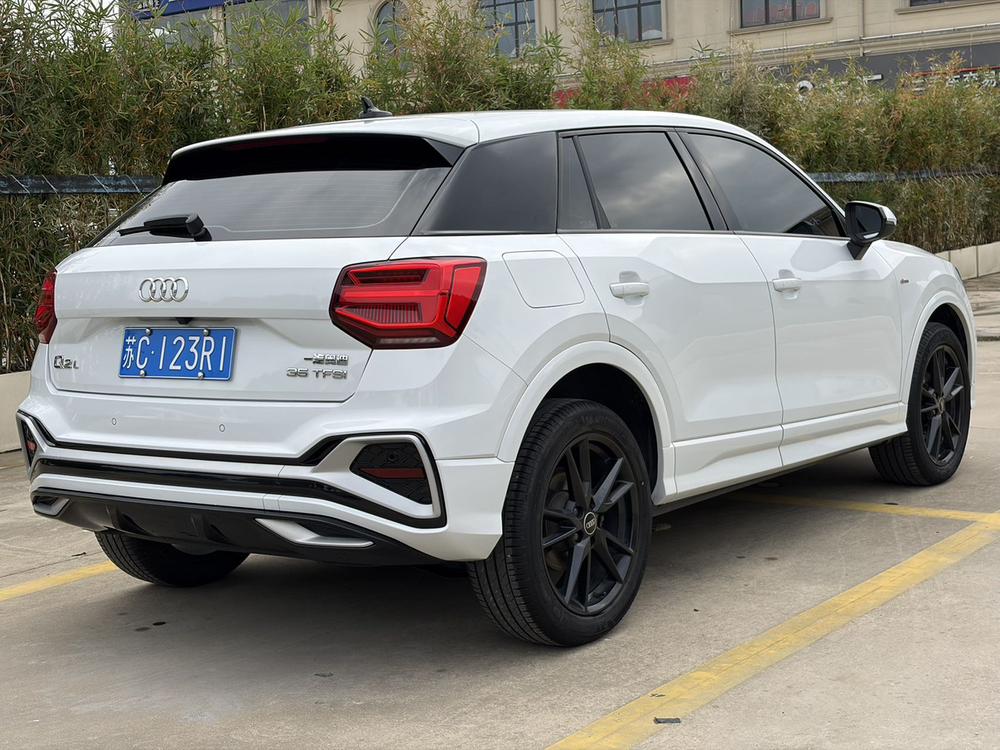 Audi Audi Q2L