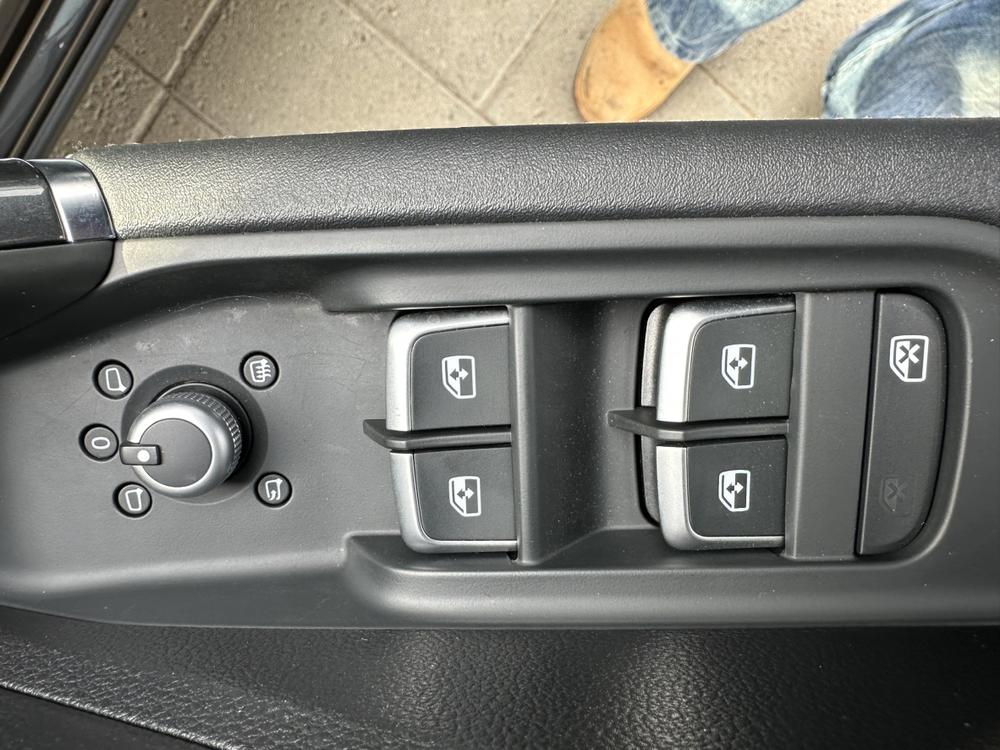 Audi Audi Q2L